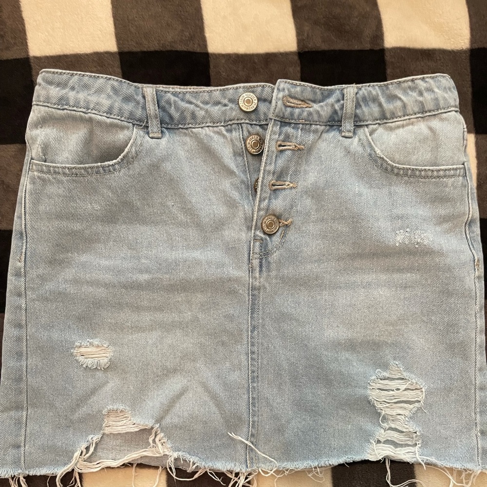 Forever 21 girls distressed denim skirt